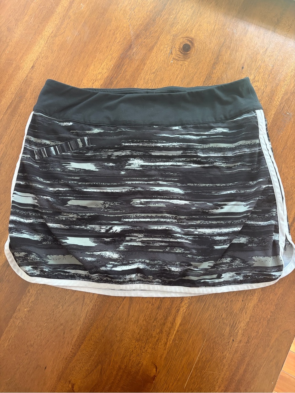 Athleta Black and Gray Striped Performance Skort